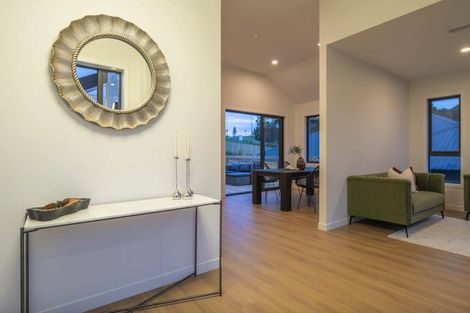 Photo of property in 17 Awanui Road, Red Beach, 0932