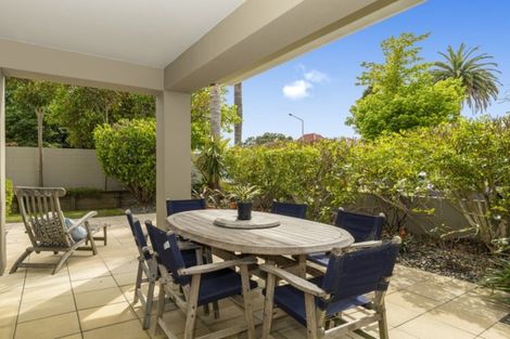 Photo of property in 7/235 Devonport Road, Tauranga, 3110