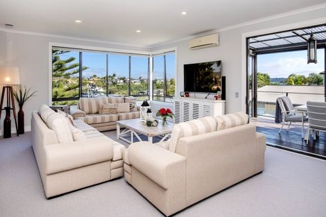 Photo of property in 103 Pine Harbour Parade, Beachlands, Auckland, 2018