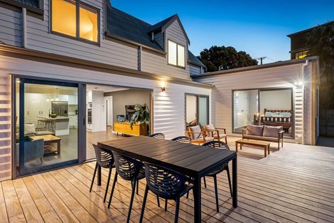 Photo of property in 5 Falla Street, Paraparaumu Beach, Paraparaumu, 5032