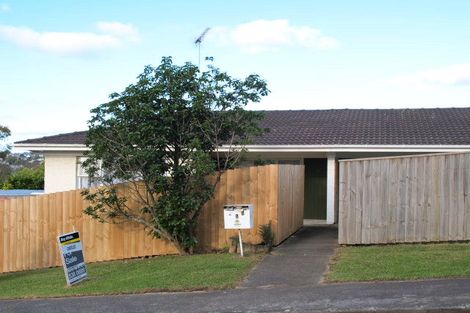 Photo of property in 1/1 Broadview Place, Howick, Auckland, 2014