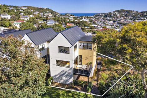 Photo of property in 1 Mary Dobson Way, Island Bay, Wellington, 6023