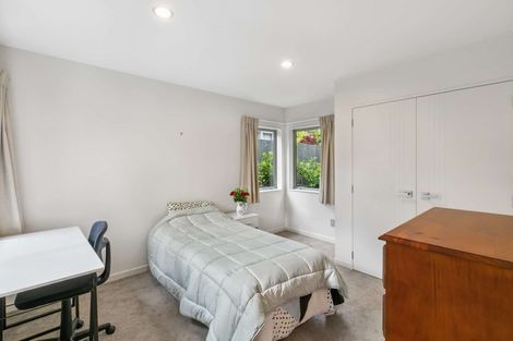 Photo of property in 2b St Clair Place, Browns Bay, Auckland, 0630