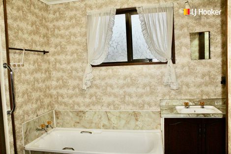 Photo of property in 11 Cardigan Street East, Middlemarch, 9597