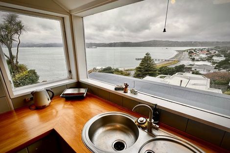 Photo of property in 8 Beere Haven Steps, Seatoun, Wellington, 6022