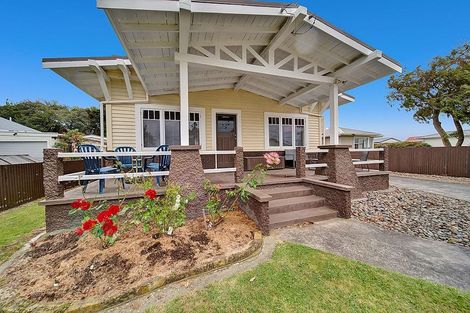 Photo of property in 17 Galt Street, Hawera, 4610