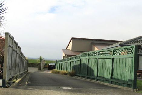 Photo of property in 117 Ruapehu Drive, Fitzherbert, Palmerston North, 4410