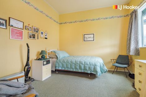 Photo of property in 4 West Avenue, Saint Clair, Dunedin, 9012