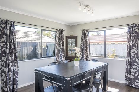 Photo of property in 7 Fytfield Place, Paraparaumu, 5032