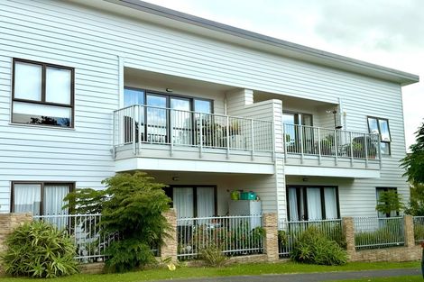 Photo of property in 8/132 Stancombe Road, Flat Bush, Auckland, 2016