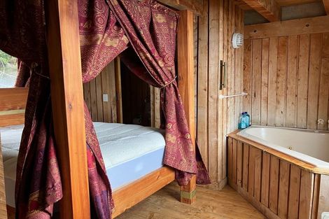 Photo of property in 116 The Esplanade, Houghton Bay, Wellington, 6023