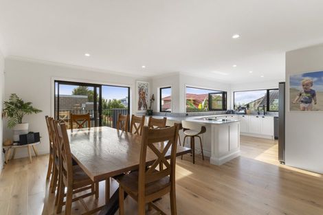 Photo of property in 12b Waikura Drive, Te Atatu Peninsula, Auckland, 0610