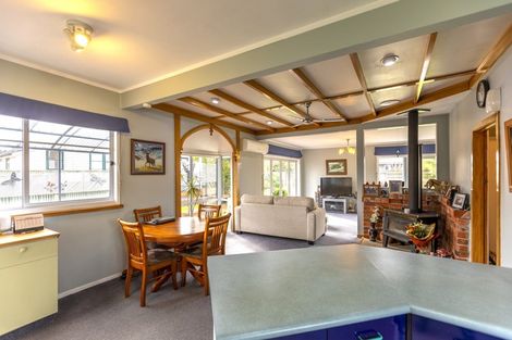 Photo of property in 16 Goodger Street, Waipukurau, 4200