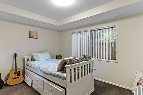 Photo of property in 2/31 Rangeview Road, Sunnyvale, Auckland, 0612