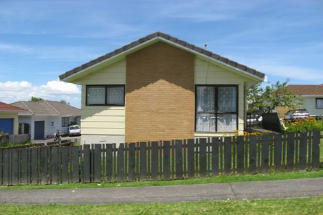 Photo of property in 14 Putini Road, Mangere Bridge, Auckland, 2022