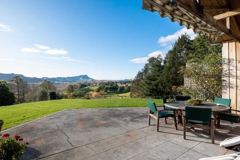 Photo of property in 39 Raratu Road, Kahuranaki, Havelock North, 4295