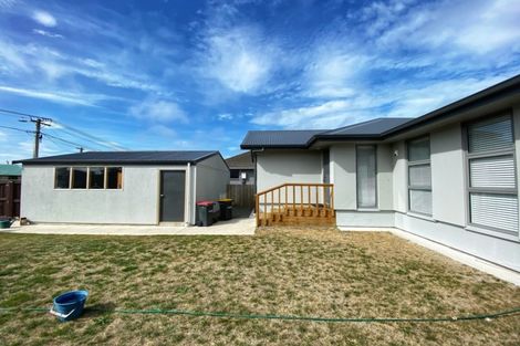 Photo of property in 32 Vancouver Crescent, Wainoni, Christchurch, 8061