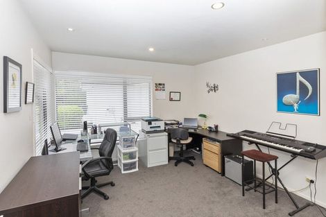 Photo of property in 19 Regent's Park Drive, Casebrook, Christchurch, 8051