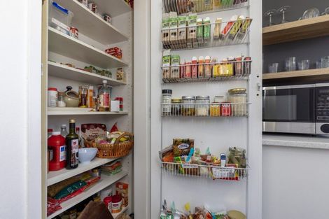 Photo of property in 2 Bermuda Grove, Paraparaumu Beach, Paraparaumu, 5032