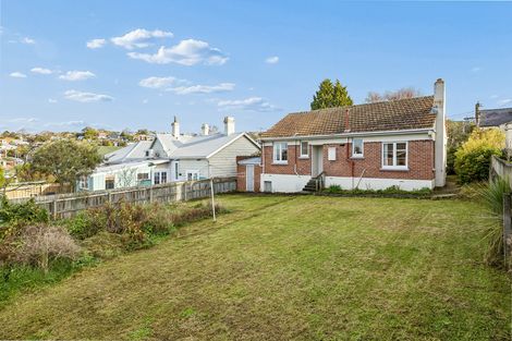 Photo of property in 35 Glenpark Avenue, Mornington, Dunedin, 9011