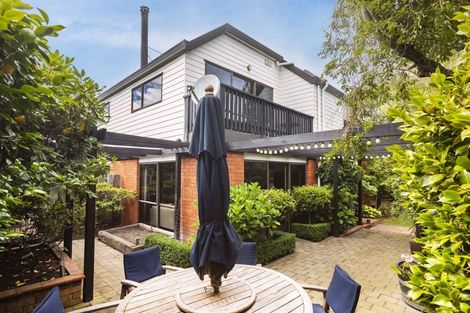 Photo of property in 2/5a Regency Crescent, Redwood, Christchurch, 8051