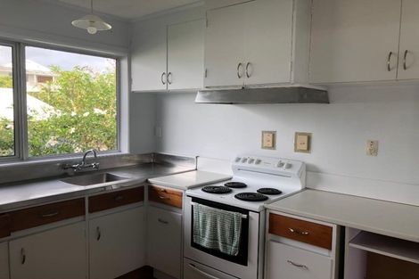 Photo of property in 77 Omokoroa Road, Omokoroa, 3114