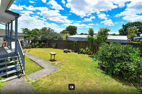 Photo of property in 2 Bundena Place, Clendon Park, Auckland, 2103