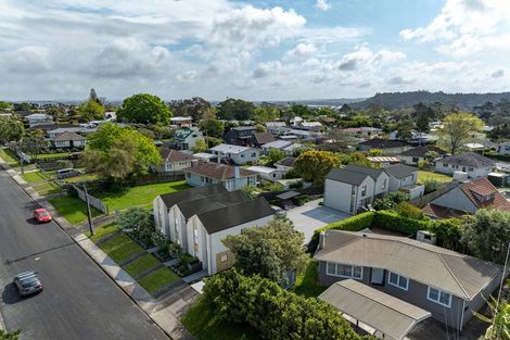 Photo of property in 22 Lancaster Road, Beach Haven, Auckland, 0626
