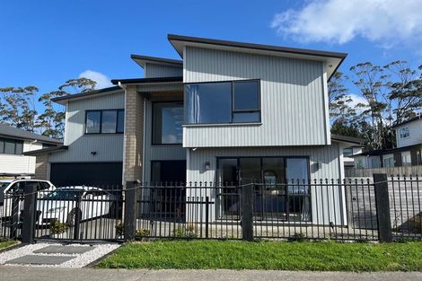 Photo of property in 64 Mettam Drive, Swanson, Auckland, 0614