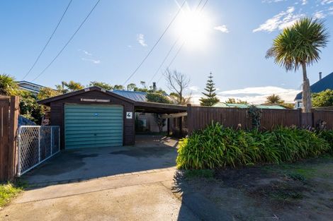 Photo of property in 4 Pacific Road, North New Brighton, Christchurch, 8083