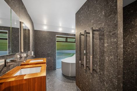 Photo of property in 9 Quebec Road, Milford, Auckland, 0620