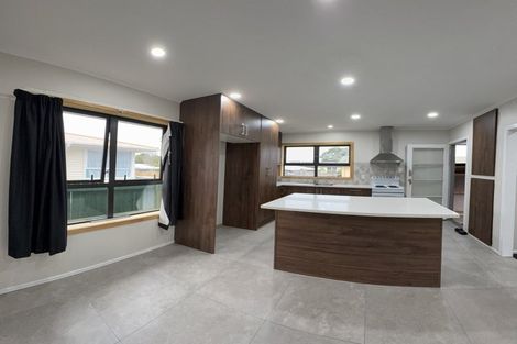 Photo of property in 19 Blake Road, Mangere East, Auckland, 2024