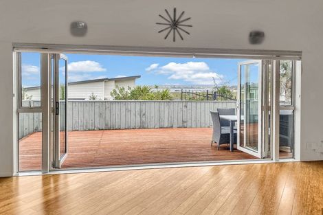 Photo of property in 24 Bannings Way, Hobsonville, Auckland, 0618