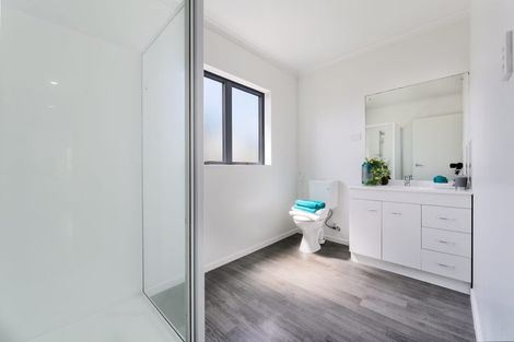 Photo of property in 24 Foundation Place, Glen Eden, Auckland, 0602