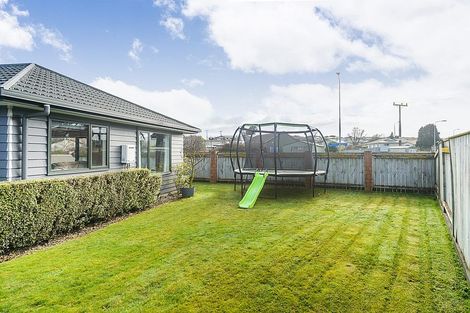 Photo of property in 8 Angelina Way, Kelvin Grove, Palmerston North, 4414