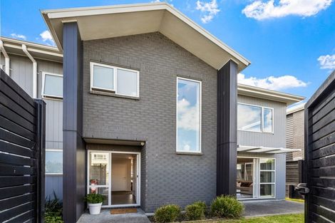 Photo of property in 48 Karepiro Drive, Stanmore Bay, Whangaparaoa, 0932