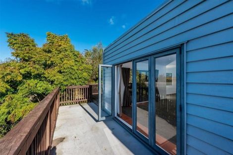 Photo of property in 20a Belleaire Court, West Harbour, Auckland, 0618