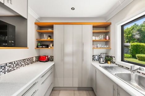 Photo of property in 14 Mount Marua Way, Timberlea, Upper Hutt, 5018