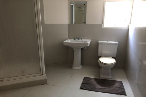 Photo of property in 704a East Coast Road, Pinehill, Auckland, 0632