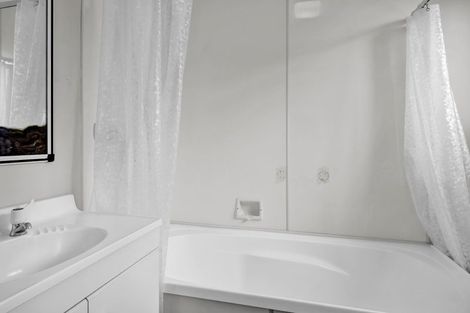 Photo of property in 12 Erin Street, Hawera, 4610