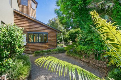 Photo of property in 7-9 Mace Terrace, Oakura, 4314