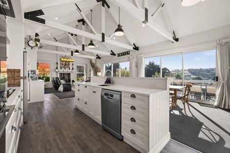 Photo of property in 1 Te Roera Drive, Taradale, Napier, 4112