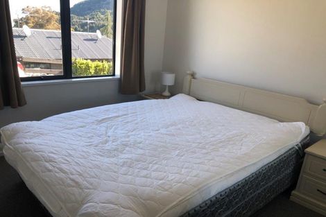 Photo of property in Arno Apartment, 7/8 Mckerrow Place, Sunshine Bay, Queenstown, 9300