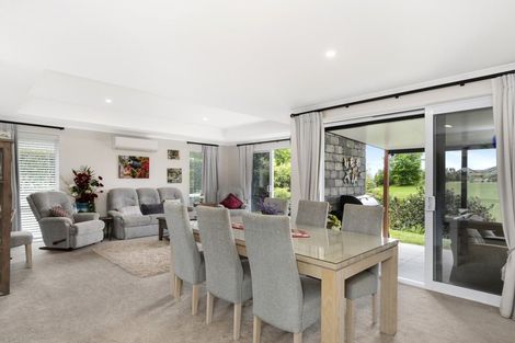 Photo of property in 18 Tranquil Grove, Omokoroa, 3114