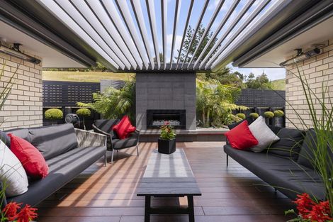 Photo of property in 17 Wautaiti Drive, Riverhead, 0820