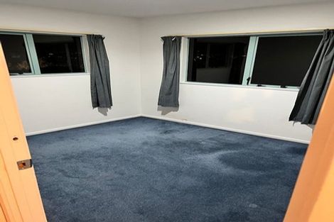 Photo of property in 3b Deuxberry Avenue, Northcote, Auckland, 0627