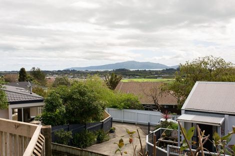 Photo of property in 9 Amokura Street, Waikanae, 5036