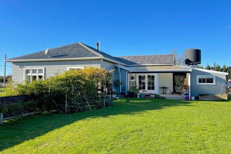 Photo of property in 64 Waihao Back Road, Waimate, 7979