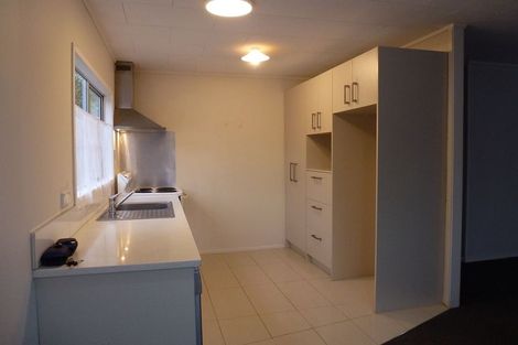 Photo of property in 9 Silverstone Place, Henderson, Auckland, 0612