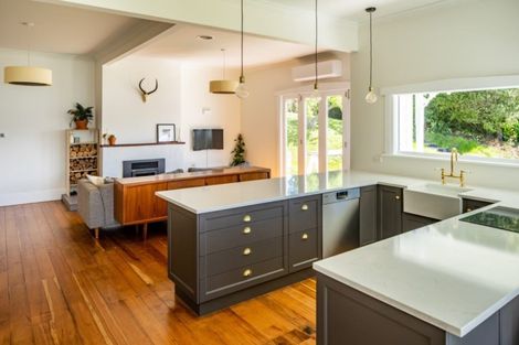 Photo of property in 164 Paremata Road, Paremata, Porirua, 5024